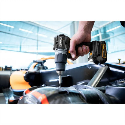 Kit MClaren Dewalt Edicion Limitada Taladro Atornillador + Pulidora Dck200me2gt-b3
